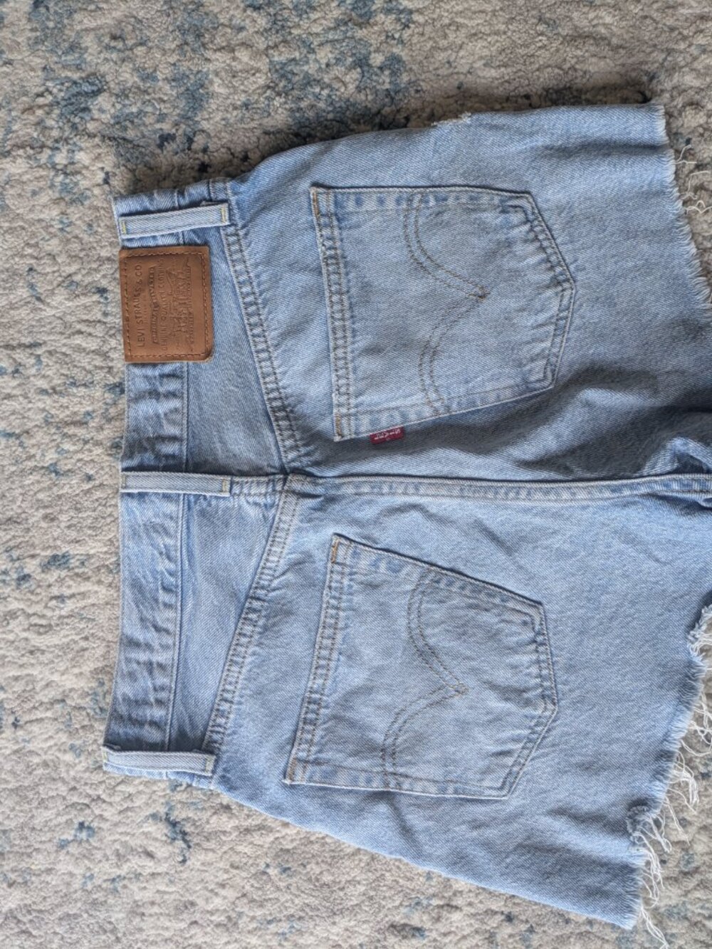 Levi's Ribcage Short - Picture 2 of 4